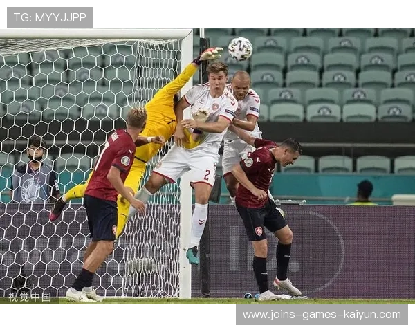 纽卡斯尔阿姆斯特朗门前抢点创造历史时刻 纽卡斯尔阿姆斯特朗门前抢点创造历史时刻