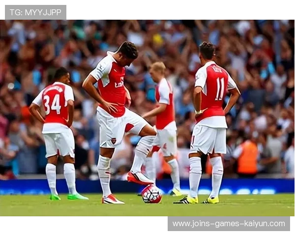 阿森纳厄德高中场断球助攻萨卡破门，展现无懈可击的球队配合