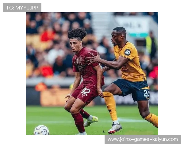 曼城短传渗透如行云，攻门频频形成威胁