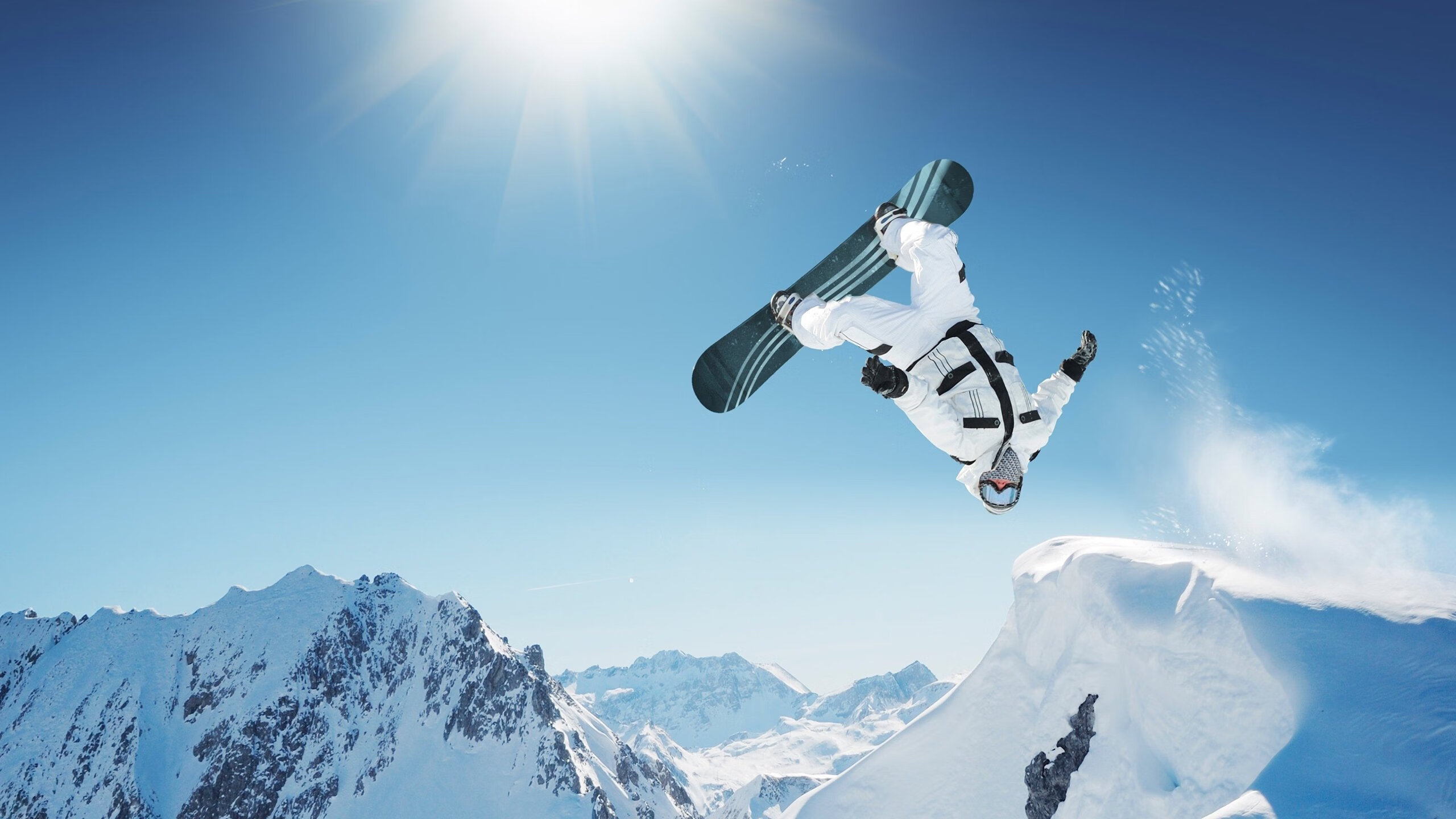 世界杯精神影响欧冠更衣室 多队制作“国家队合照墙”